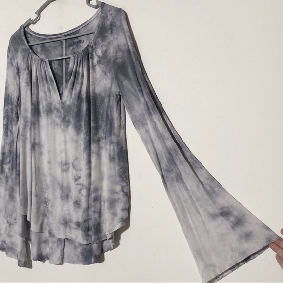 American Eagle Bell Sleeve Top - Picture 3 of 9